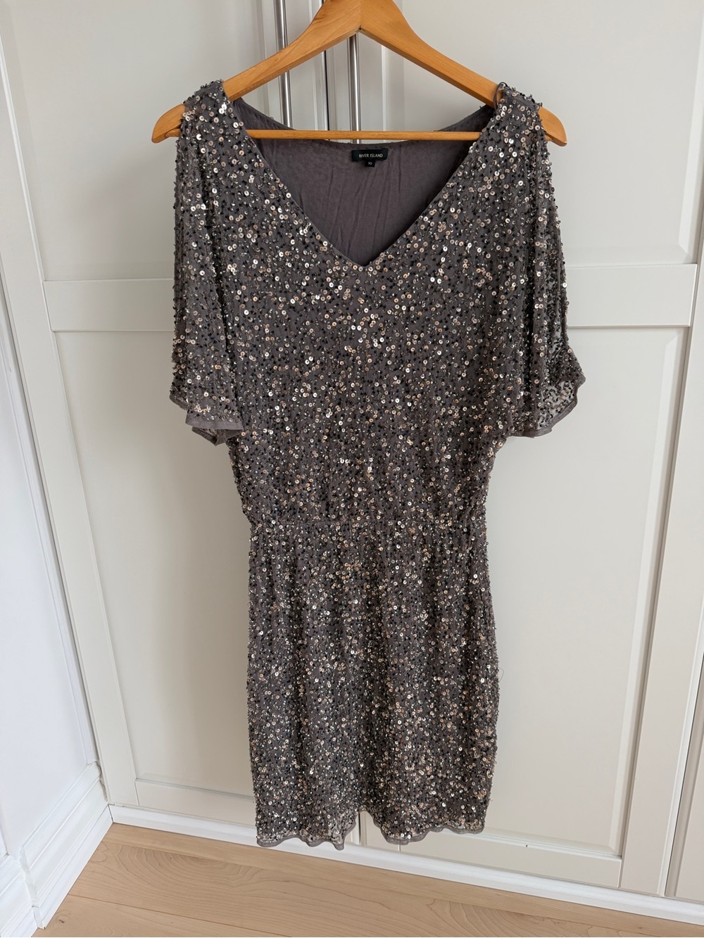 Sequin V-Neck Short Sleeve Dress